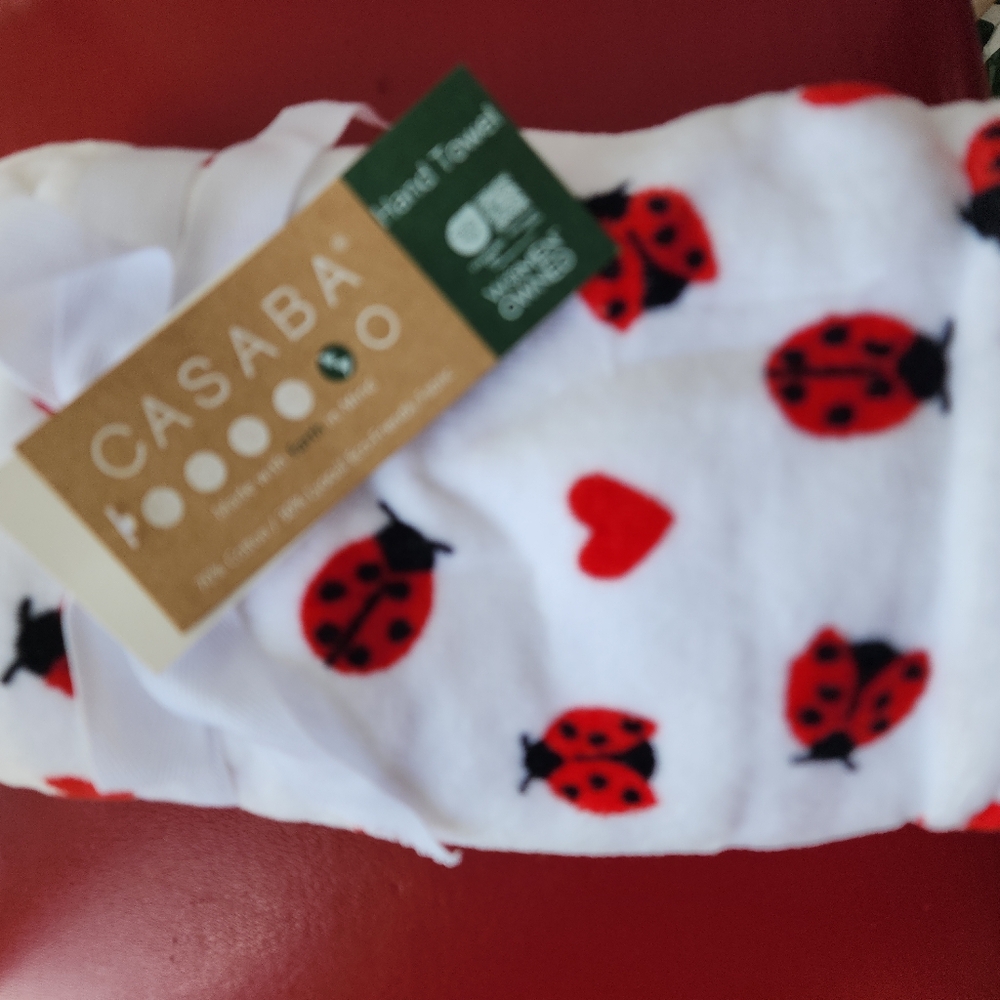 NWT Adorable 🐞 🐞 Ladybug Hand towels 2 pc.